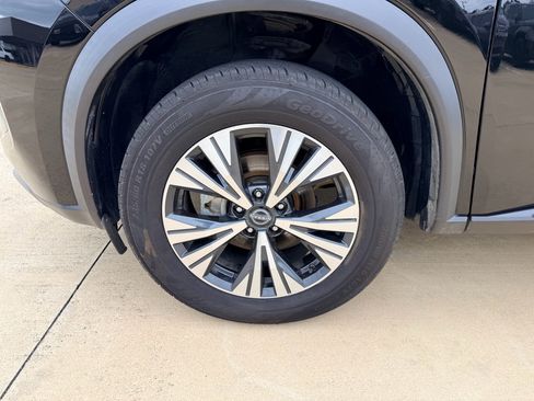 Used 2023 Nissan Rogue SV AWD/4WD image 29