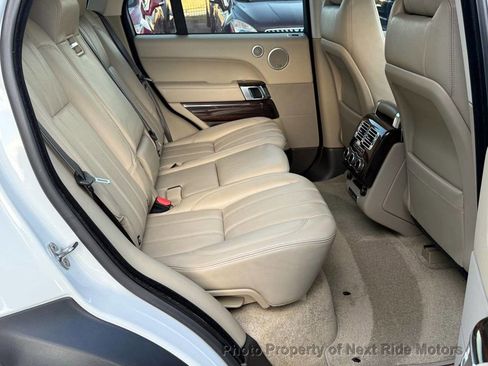 Used 2016 Land Rover Range Rover HSE image 12