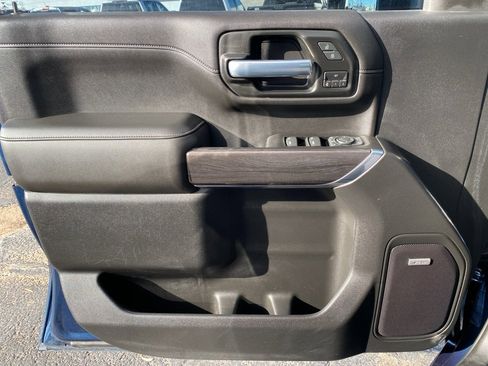 Used 2020 Chevrolet Silverado 2500 LTZ w/ LTZ Convenience Package image 39