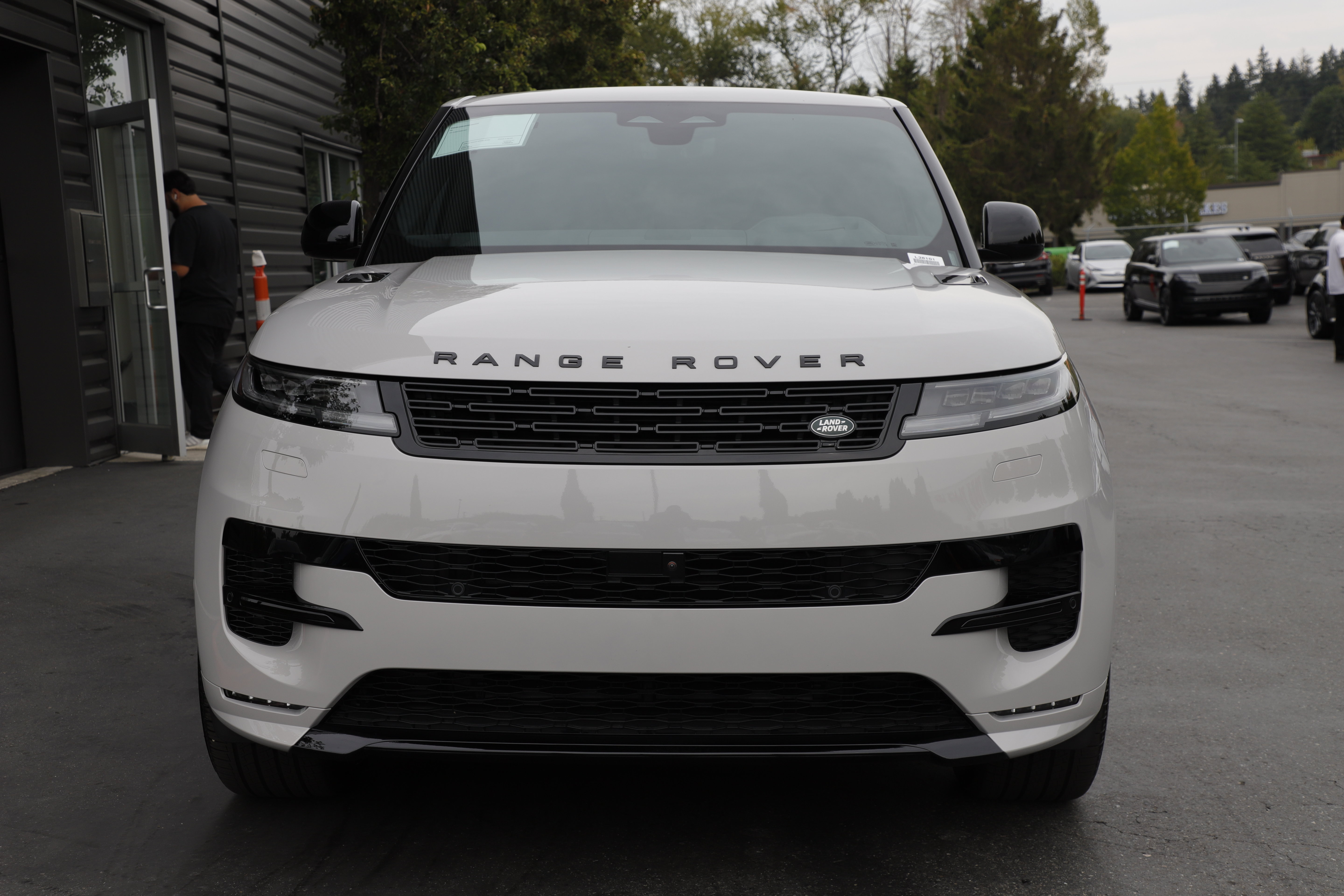 New 2026 Land Rover Range Rover Sport Autobiography AWD/4WD image 4