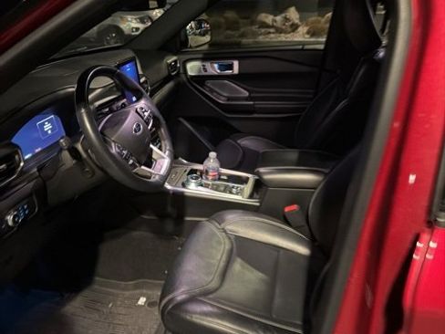 Used 2020 Ford Explorer ST w/ ST Street Pack image 6