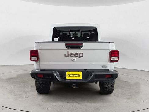Used 2020 Jeep Gladiator Overland AWD/4WD image 4