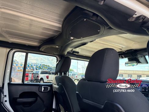 Used 2024 Jeep Wrangler Unlimited Rubicon 4xe AWD/4WD image 19
