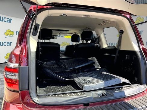 Used 2024 Nissan Armada Platinum w/ Captain's Chairs Package AWD/4WD image 25