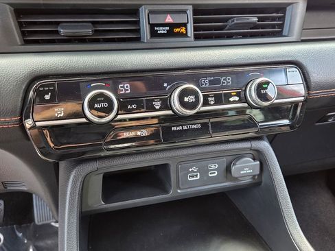 Certified 2023 Honda Pilot Sport image 30