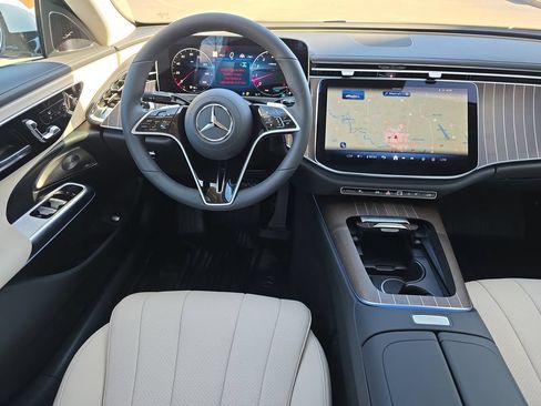 Used 2026 Mercedes-Benz E 350 4MATIC Sedan image 14