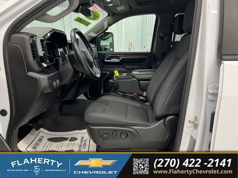 Used 2025 Chevrolet Silverado 2500 LT AWD/4WD image 9