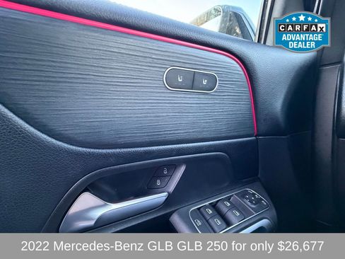 Used 2022 Mercedes-Benz GLB 250 4MATIC image 11