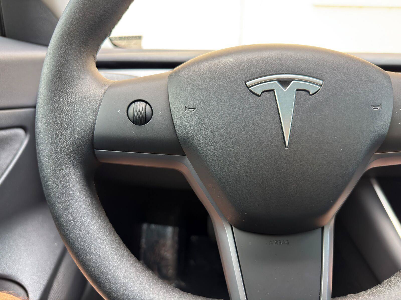 Used 2020 Tesla Model 3 Standard Range Plus RWD image 19