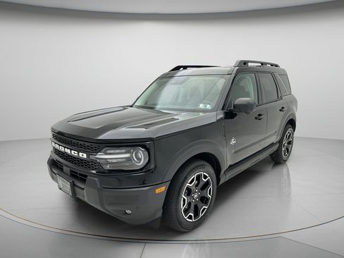 Used 2025 Ford Bronco Sport Outer Banks w/ Outer Banks Tech Package+ AWD/4WD image 3