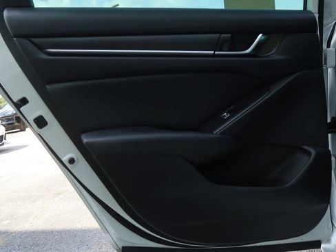 Used 2022 Honda Accord Sport image 45