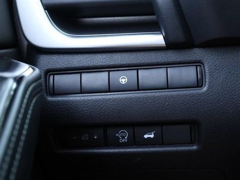 Certified 2025 Nissan Rogue SV w/ SV Premium Package FWD image 20