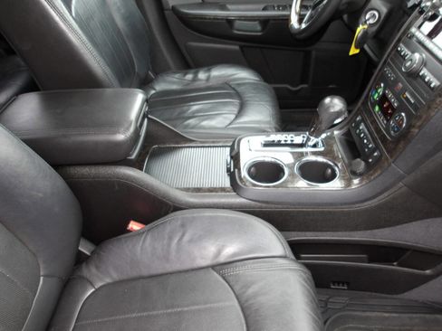 Used 2011 GMC Acadia Denali image 22