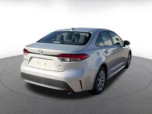 Used 2025 Toyota Corolla LE image 14