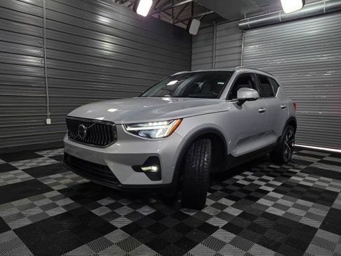 Used 2023 Volvo XC40 B5 Ultimate image 43