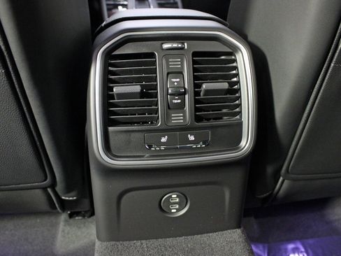 New 2026 Porsche Macan image 35