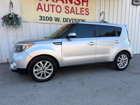 Used 2017 Kia Soul + FWD image 8