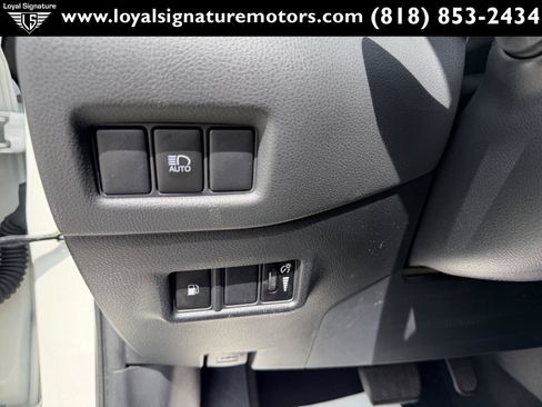 Used 2019 Toyota C-HR XLE FWD image 20