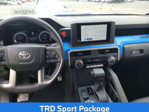 Used 2025 Toyota Tacoma TRD Sport AWD/4WD image 11