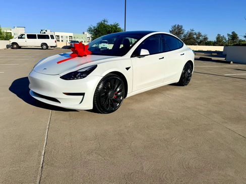 Used 2021 Tesla Model 3 Performance AWD/4WD image 3