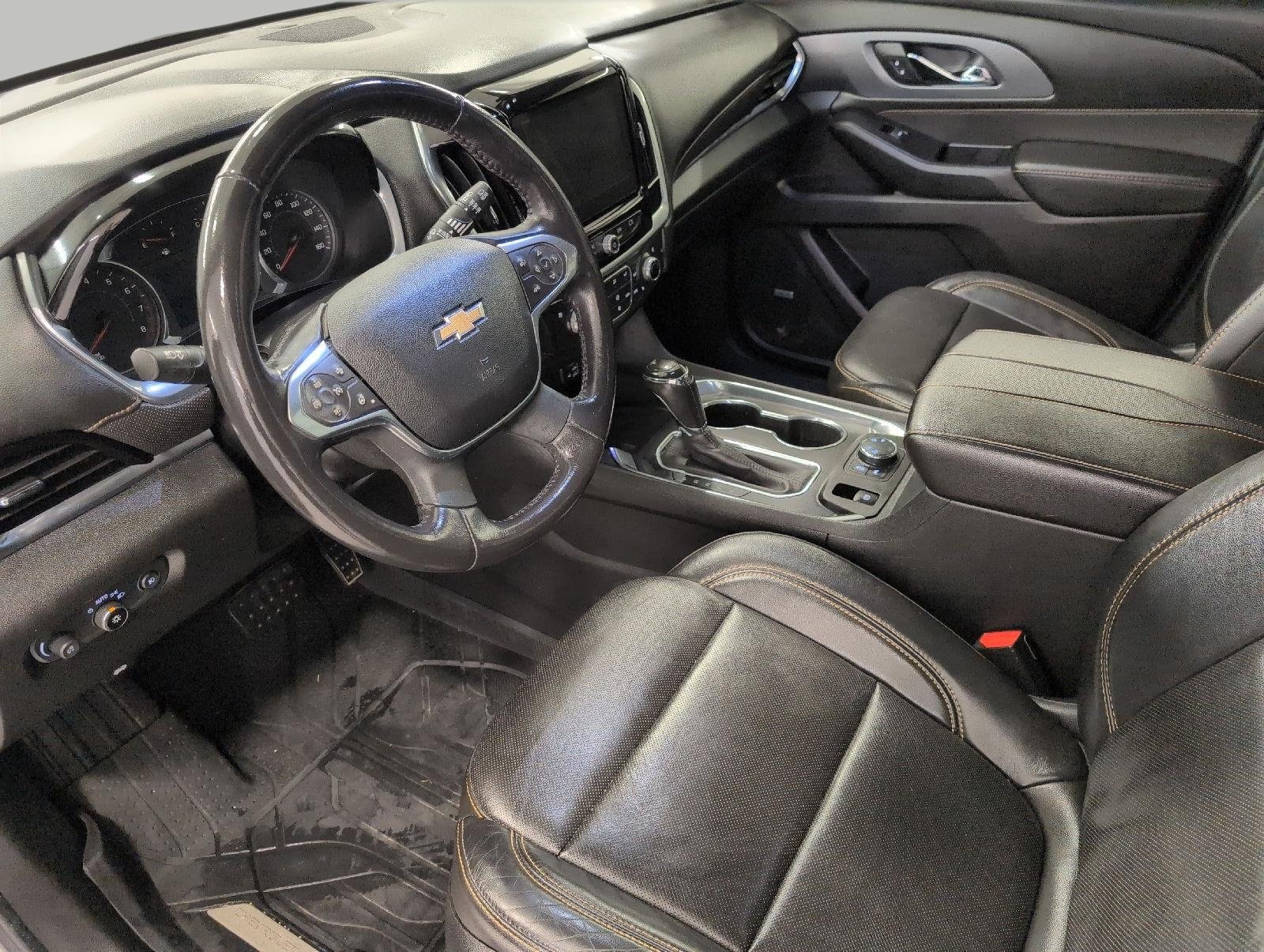 Certified 2020 Chevrolet Traverse Premier w/ Redline Edition AWD/4WD image 9