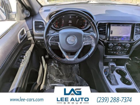 Used 2020 Jeep Grand Cherokee Laredo w/ Security & Convenience Group image 14