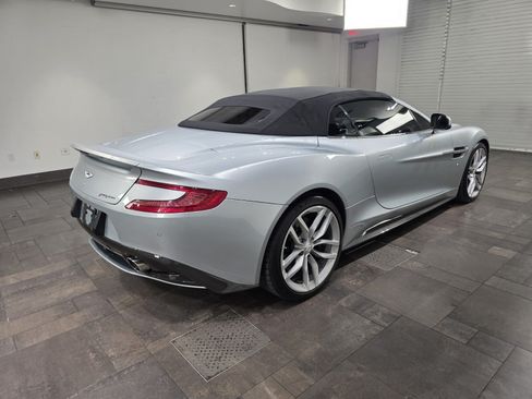 Used 2017 Aston Martin Vanquish Volante RWD image 18