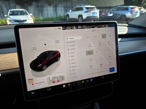 Used 2023 Tesla Model Y Long Range AWD/4WD image 48