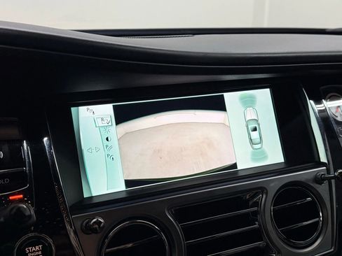 Used 2014 Rolls-Royce Wraith image 17