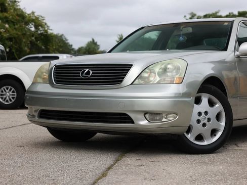 Used 2003 Lexus LS 430 RWD image 18