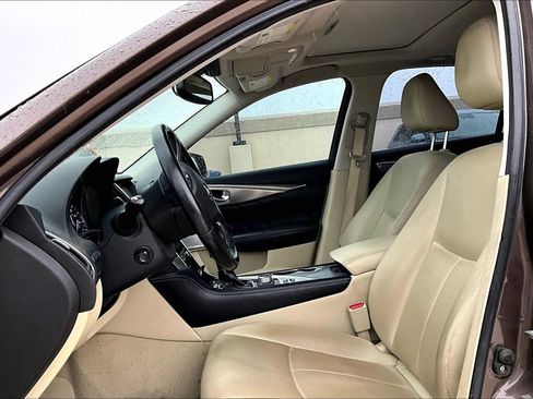 Used 2017 INFINITI Q50 3.0t Premium w/ 3.0T Premium Plus Package RWD image 5