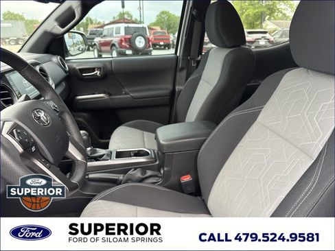 Used 2023 Toyota Tacoma TRD Sport w/ Technology Package image 6