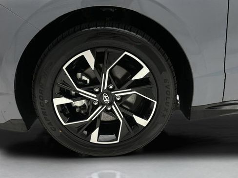 Used 2025 Hyundai Sonata SEL FWD image 8