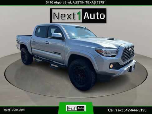 Used 2022 Toyota Tacoma TRD Sport image 3