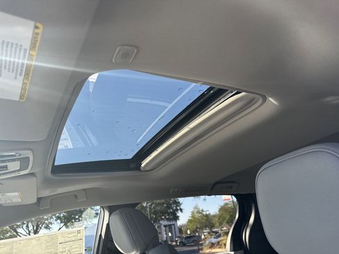 New 2025 Toyota Sienna XLE image 16