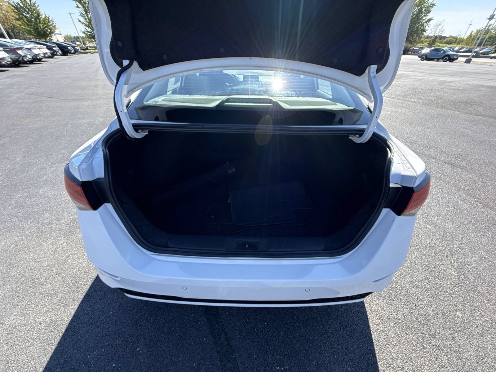 Used 2024 Nissan Sentra SV FWD image 23
