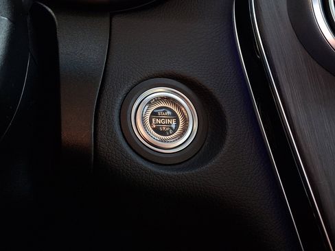 Used 2021 Mercedes-Benz GLC 300 4MATIC w/ Premium Package image 23