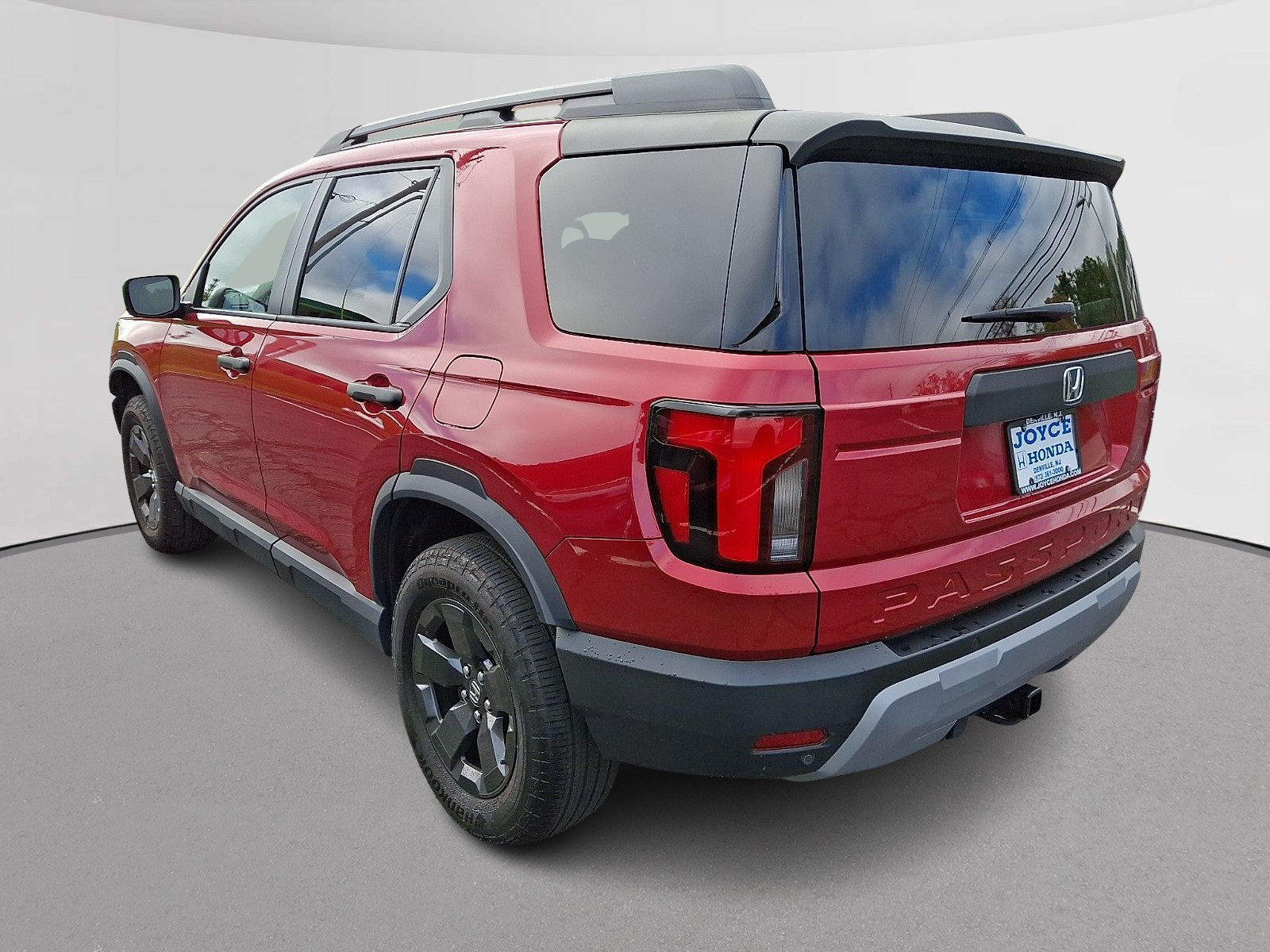 Certified 2026 Honda Passport RTL image 7