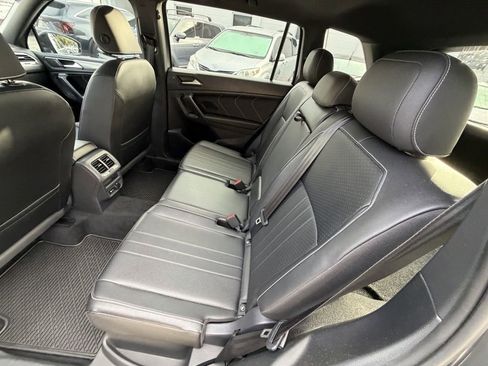 Used 2022 Volkswagen Tiguan SE R-Line AWD/4WD image 11