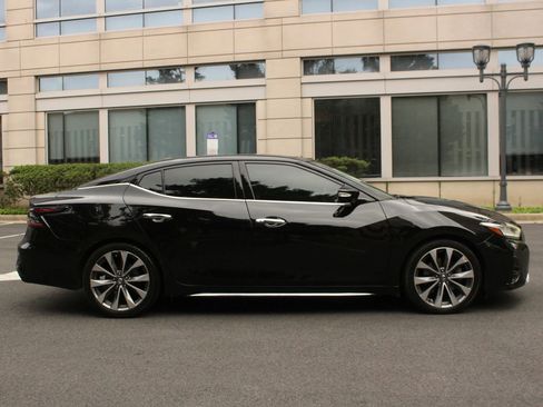Used 2020 Nissan Maxima Platinum w/ Sport Mat Group FWD image 6