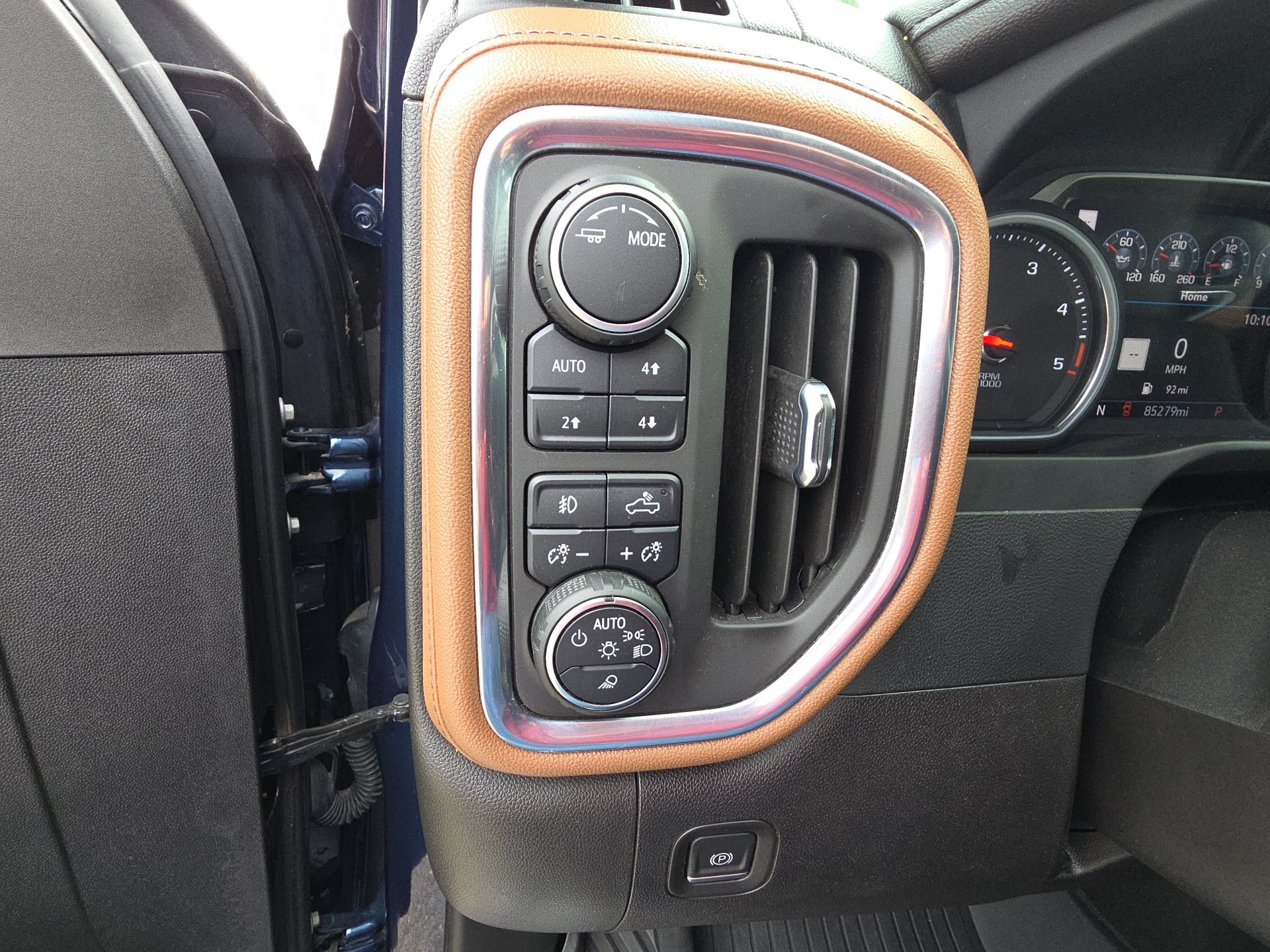 Used 2022 Chevrolet Silverado 2500 High Country AWD/4WD image 22