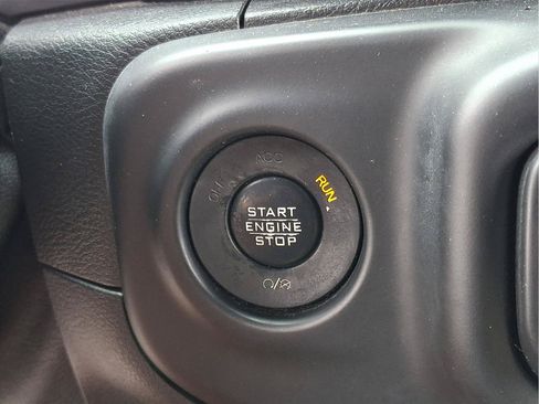 Used 2018 Jeep Wrangler Unlimited Sport S AWD/4WD image 22