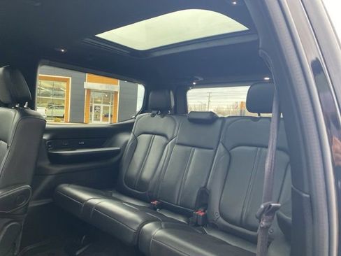 Used 2022 Jeep Wagoneer Series II w/ Premium Group I image 30