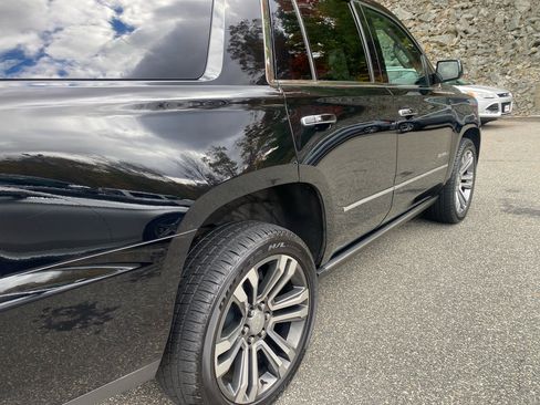 Used 2020 GMC Yukon Denali w/ Denali Premium Package image 41