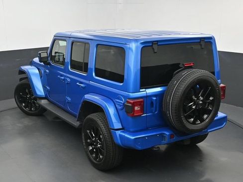 Used 2021 Jeep Wrangler Unlimited Sahara AWD/4WD image 36