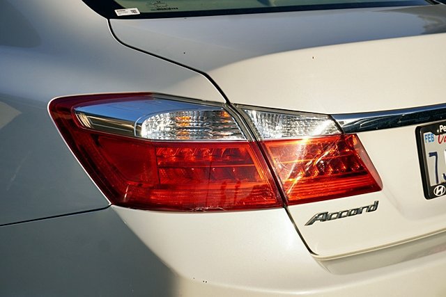 Used 2015 Honda Accord EX-L image 7