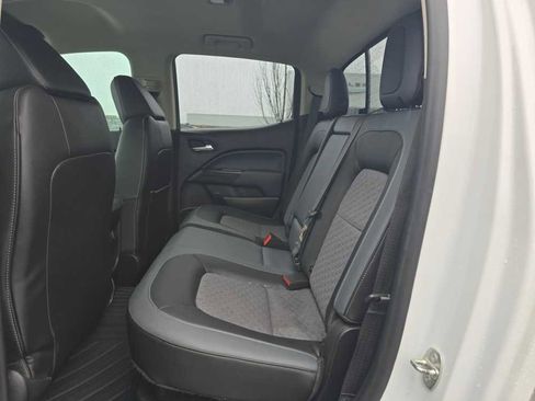 Used 2017 Chevrolet Colorado Z71 image 16