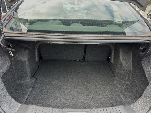 Used 2015 Ford Fiesta SE image 5