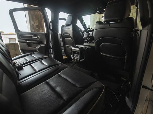 Used 2024 RAM 1500 Laramie image 25