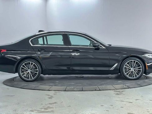 Used 2023 BMW 540i w/ Convenience Package image 8
